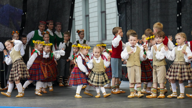 Ar dažādiem koncertiem, pasākumiem un aktivitātēm Rīgā svinēs Bērnu aizsardzības dienu