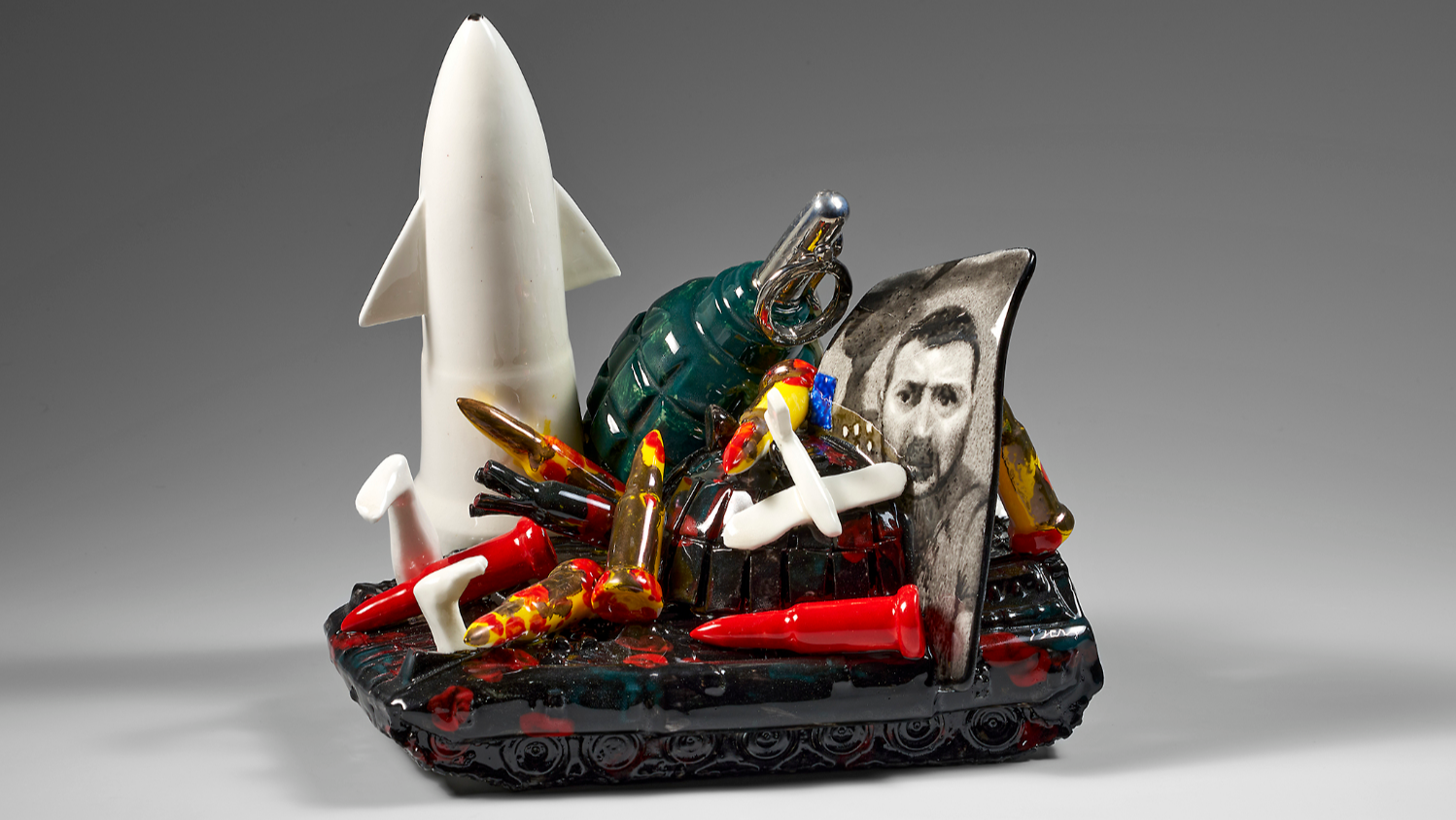 Jura Bergina personālizstāde “Dzīve un mirkļi” Rīgas Porcelāna muzejā