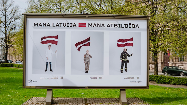 Neatkarības atjaunošanas 35. gadadienā pilsētvidē apskatāma patriotiska foto portretu sērija