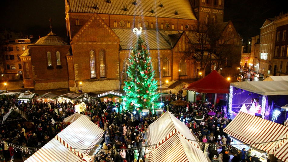Rīgā iedegs svētku egli un sāks darboties Ziemassvētku tirdziņi