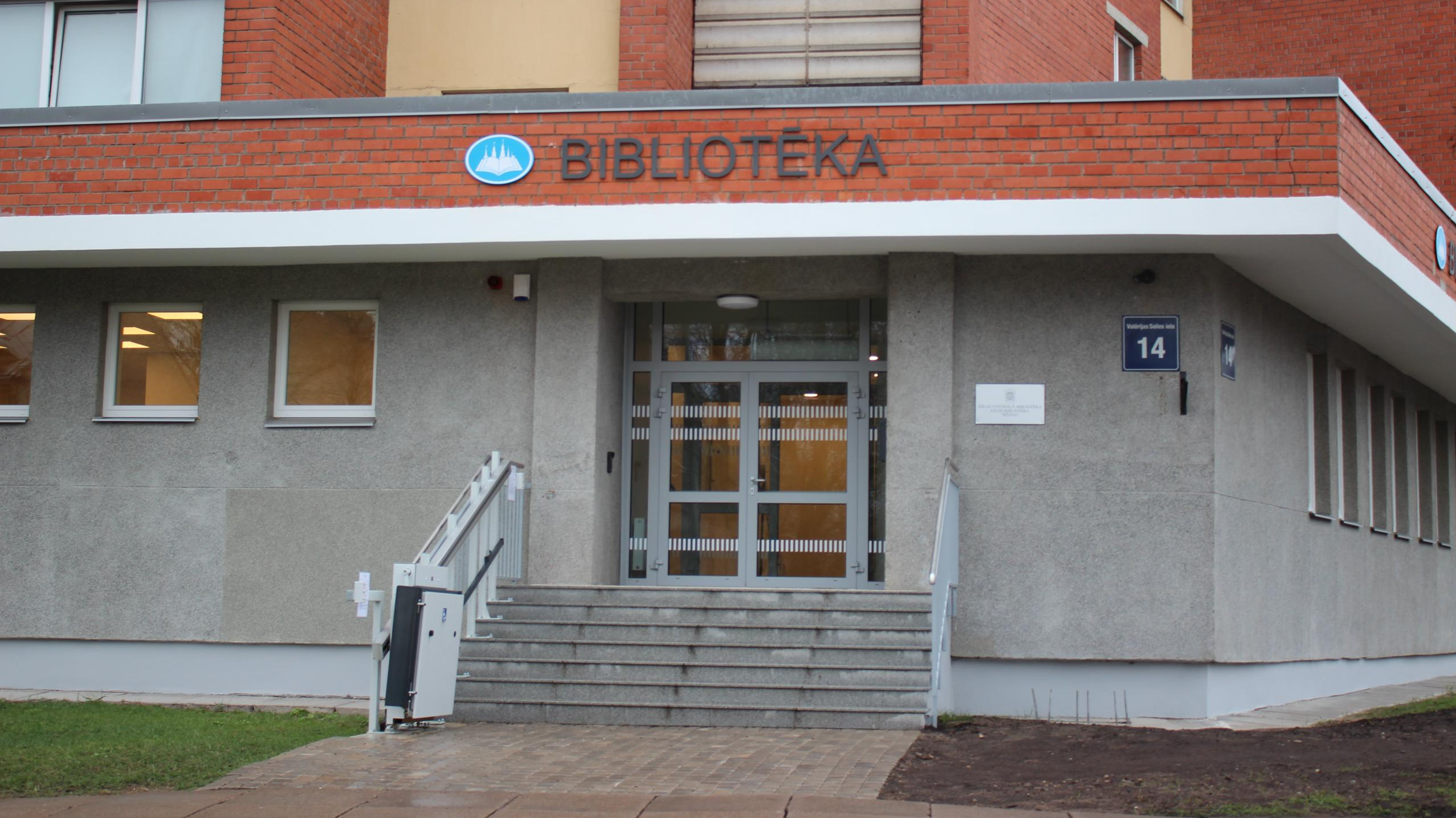Atklās atjaunoto RCB filiālbibliotēku “Rēzna” 