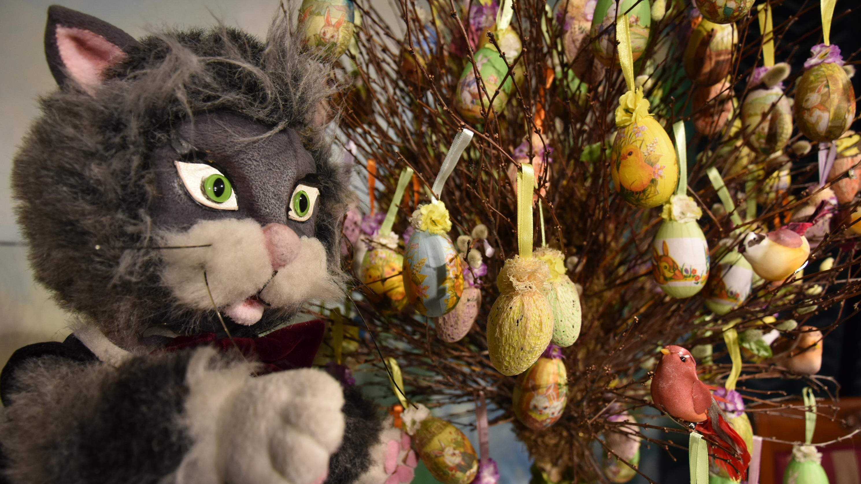 Muzejā “Rīgas Jūgendstila centrs” Runcis Alberts aicina gatavoties Lieldienām