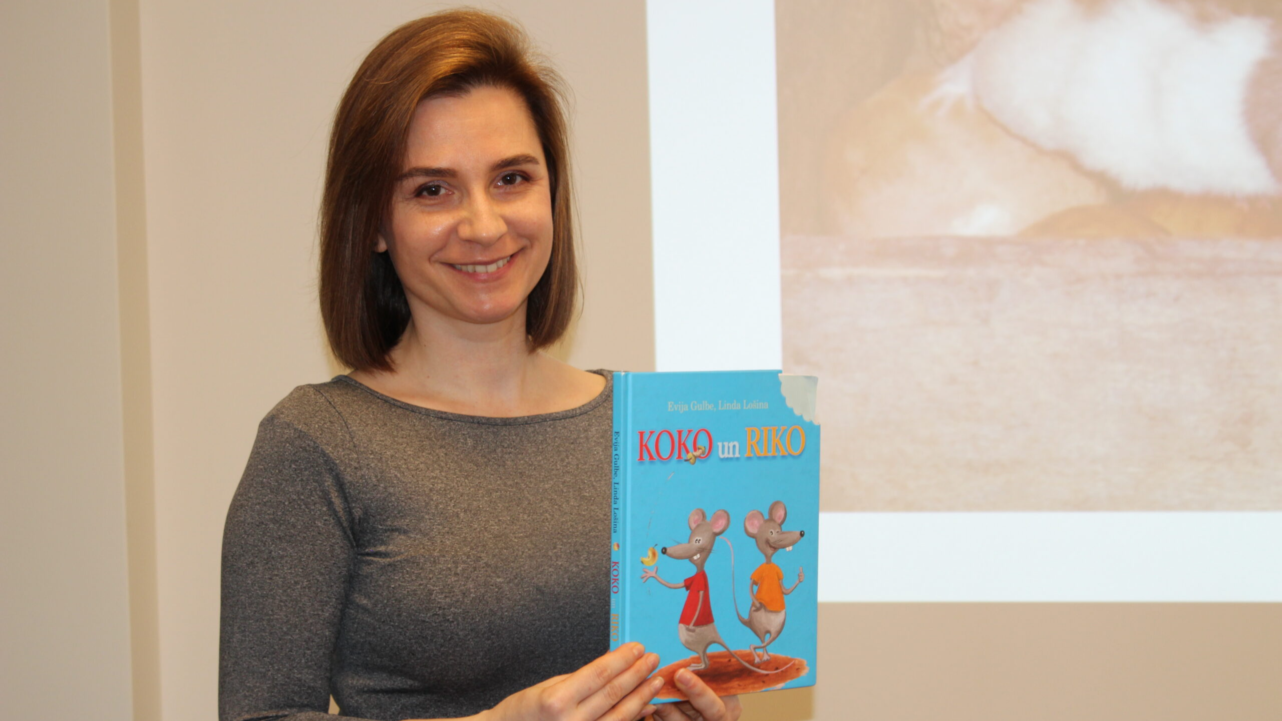 Tikšanās ar rakstnieci Eviju Gulbi