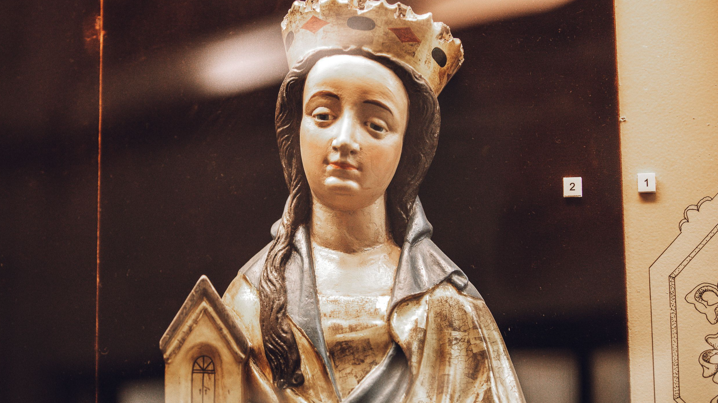 15. gadsimtā izgatavota zeltīta koka skulptūra