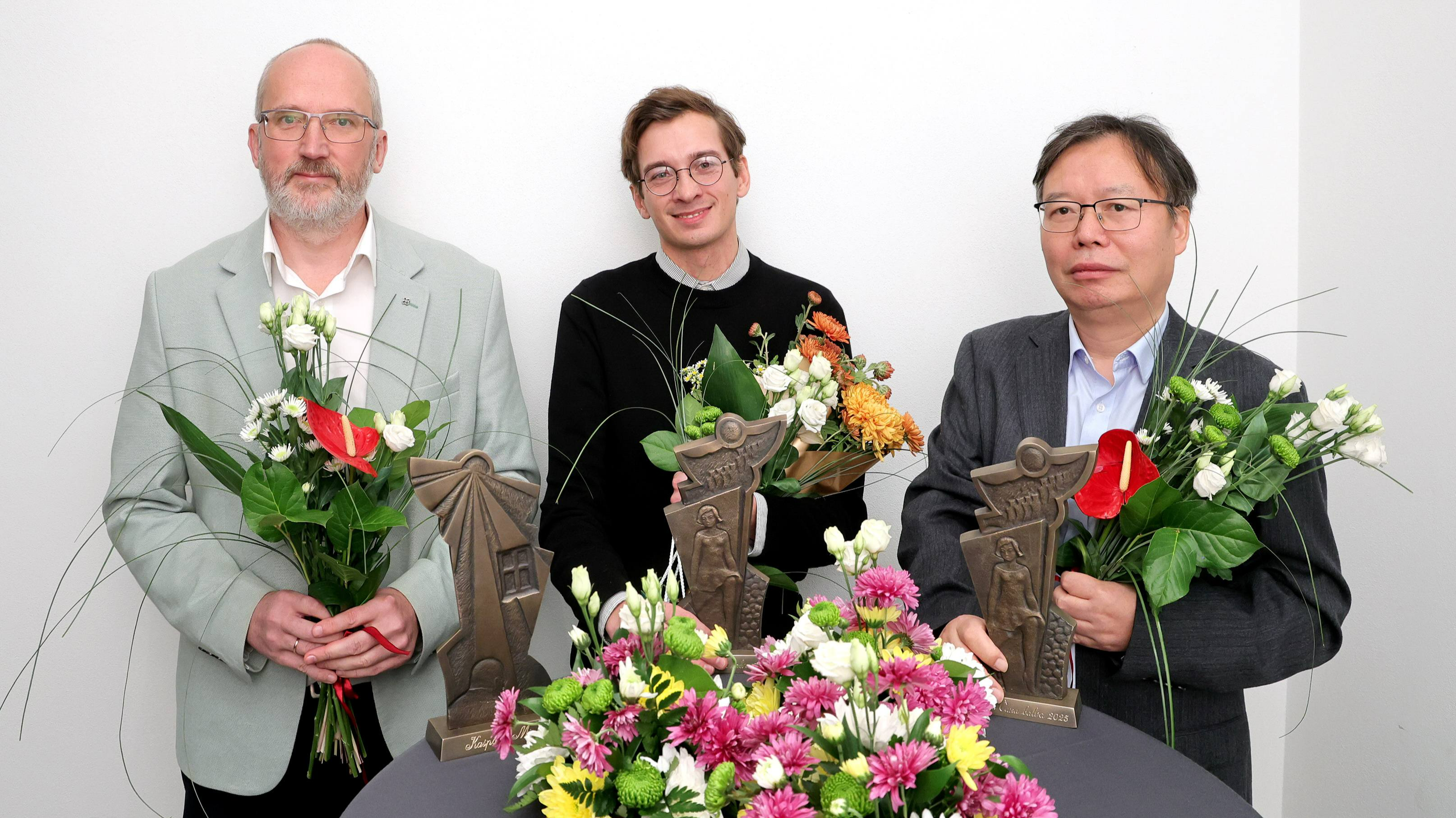 Čaka gars dzīvs: Apbalvoti izcilākie literatūras un mākslas darbi