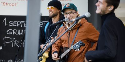 Zinību dienas koncerts  kultūrtelpā “Strops” Pļavnieku bērzu birzī