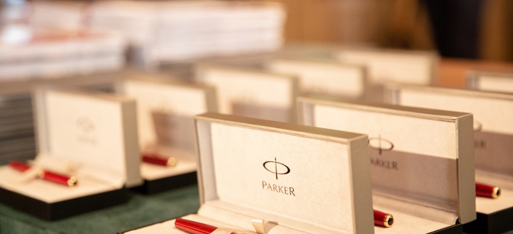 Pasniegtas Rīgas pašvaldības balvas “Zelta pildspalva” labākajiem  skolotājiem un “Zelta stipendija” izcilākajiem skolēniem